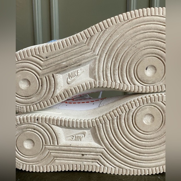 Nike Air Force 1 ’07 LX Women’s 8.5 White Orange Stitch DX2348-100 - Picture 3 of 4